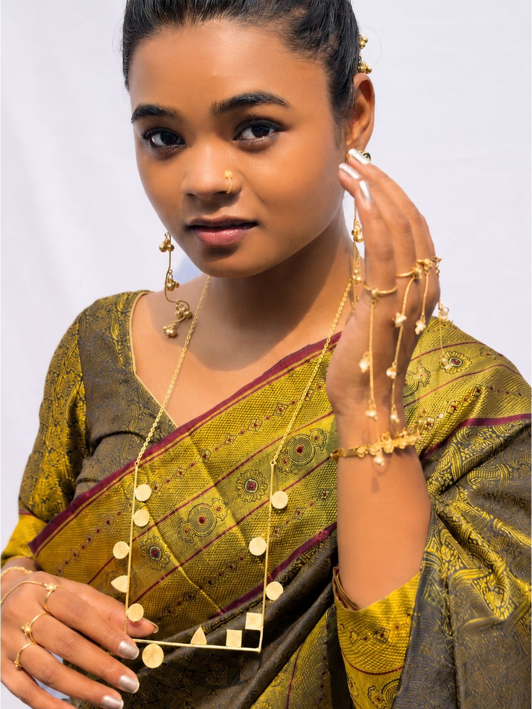 U Shaped Neckpiece