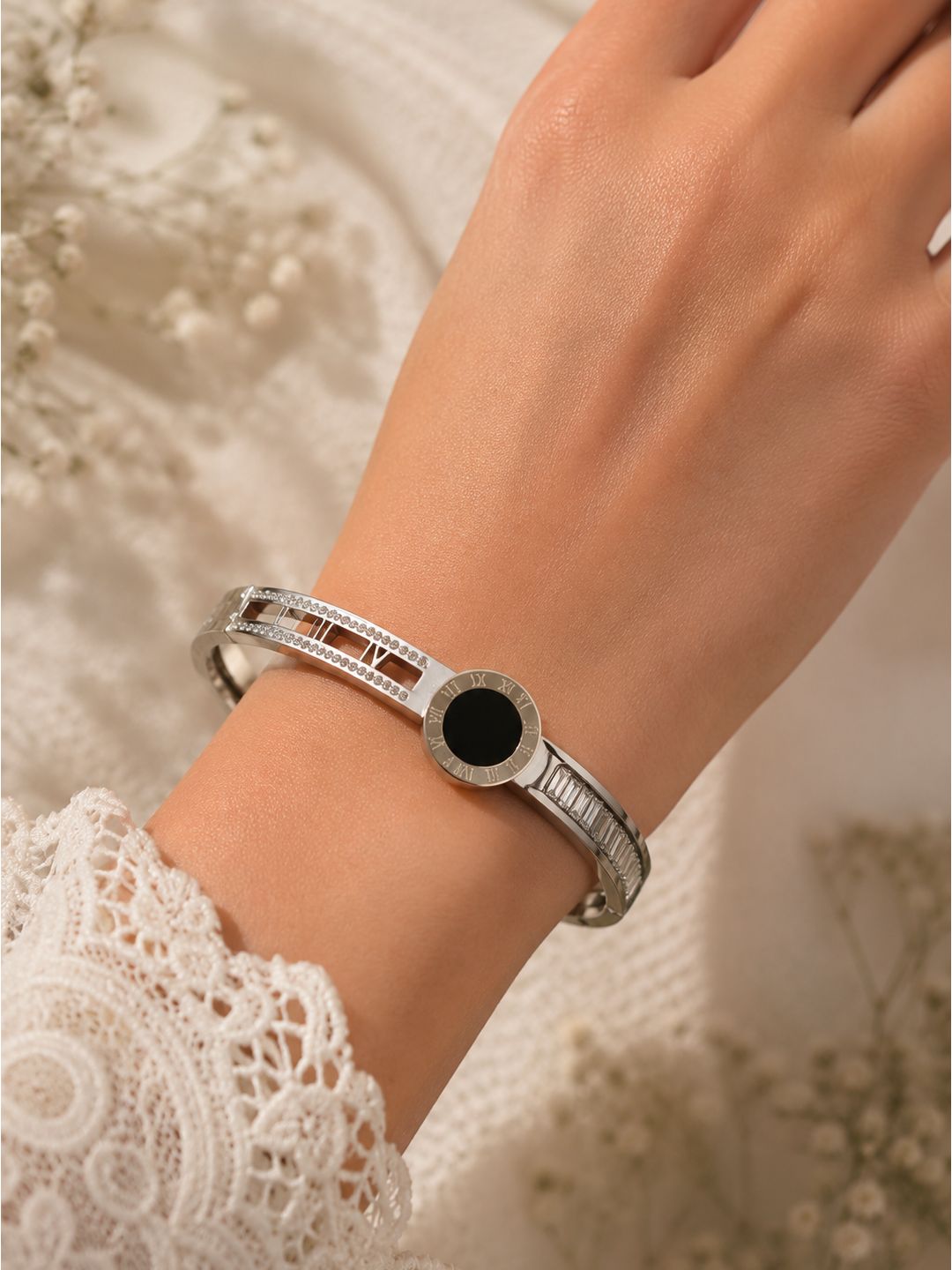 Anti-tarnish stainless steel big dial roman numbers bangle, jewellery accessory