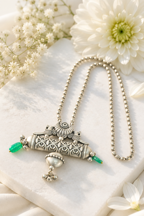 Oxidised metal bird motif pendant neckpiece necklace, jewellery accessory
