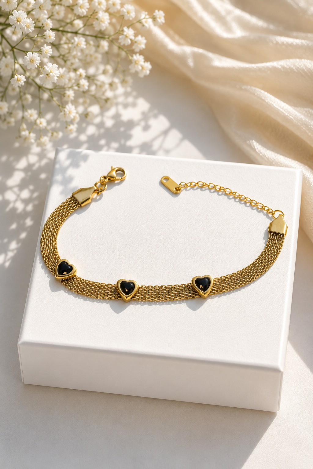 Black Heart Thick Bracelet