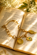 Beachy Charm Bracelet (Seashell)