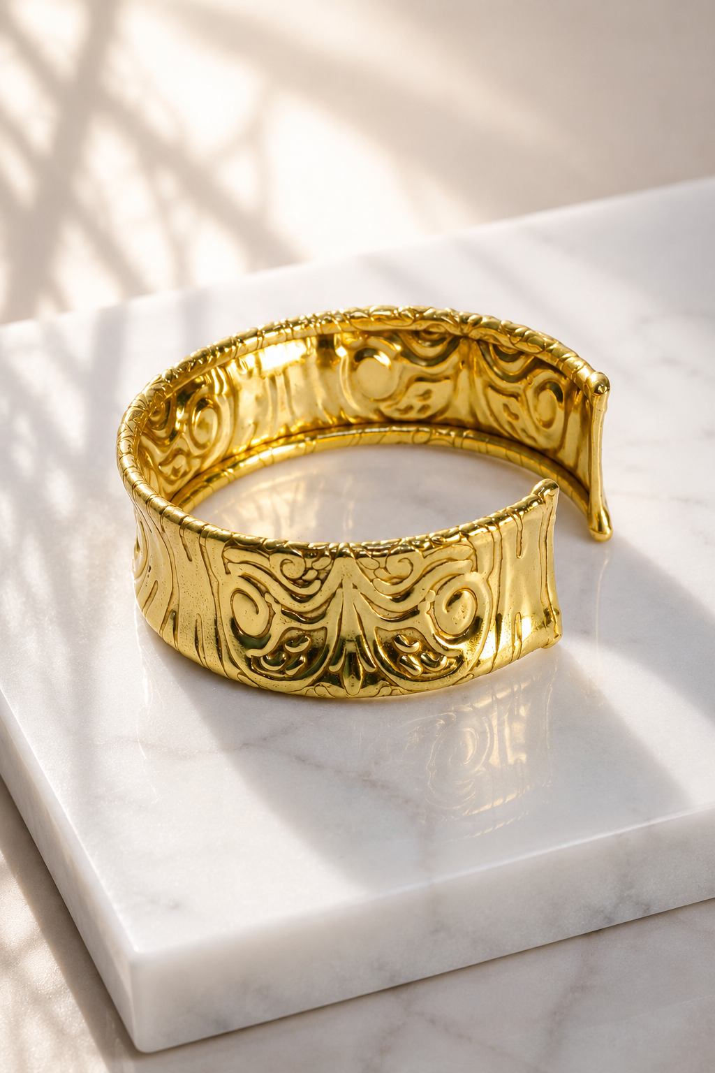 Flower Motifs Hammered Handcuff