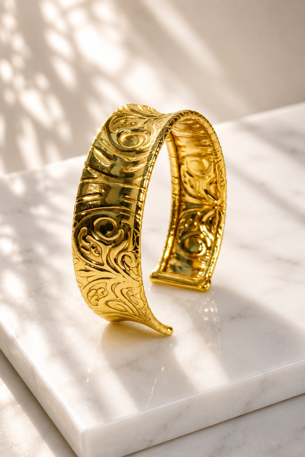 Flower Motifs Hammered Handcuff