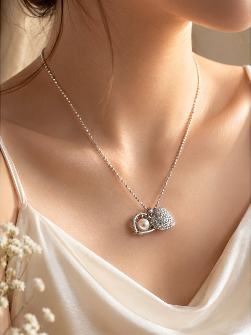 Anti-tarnish stainless steel pearl in heart pendant, jewellery accessory