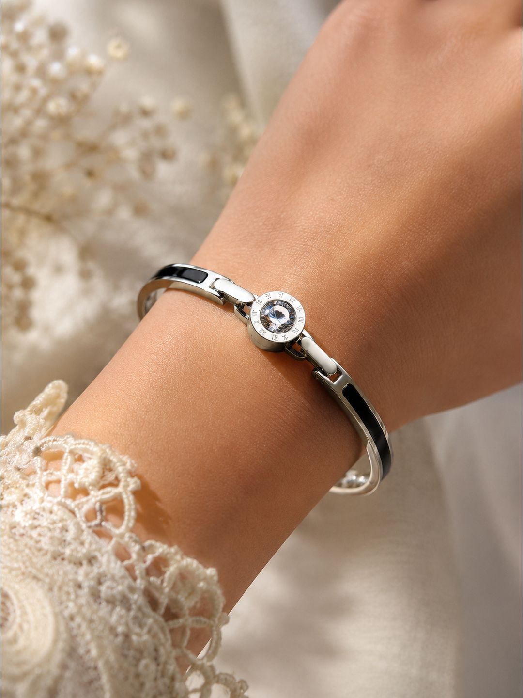 Anti-tarnish stainless steel small dial roman numbers bangle, jewellery accessory
