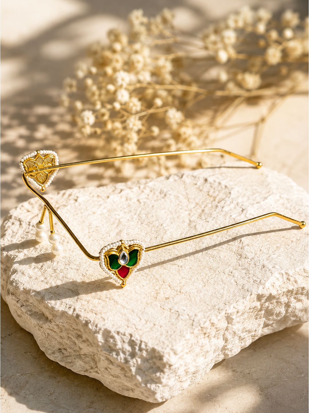 Brass v shaped pachikundan facelet, jewellery accessory