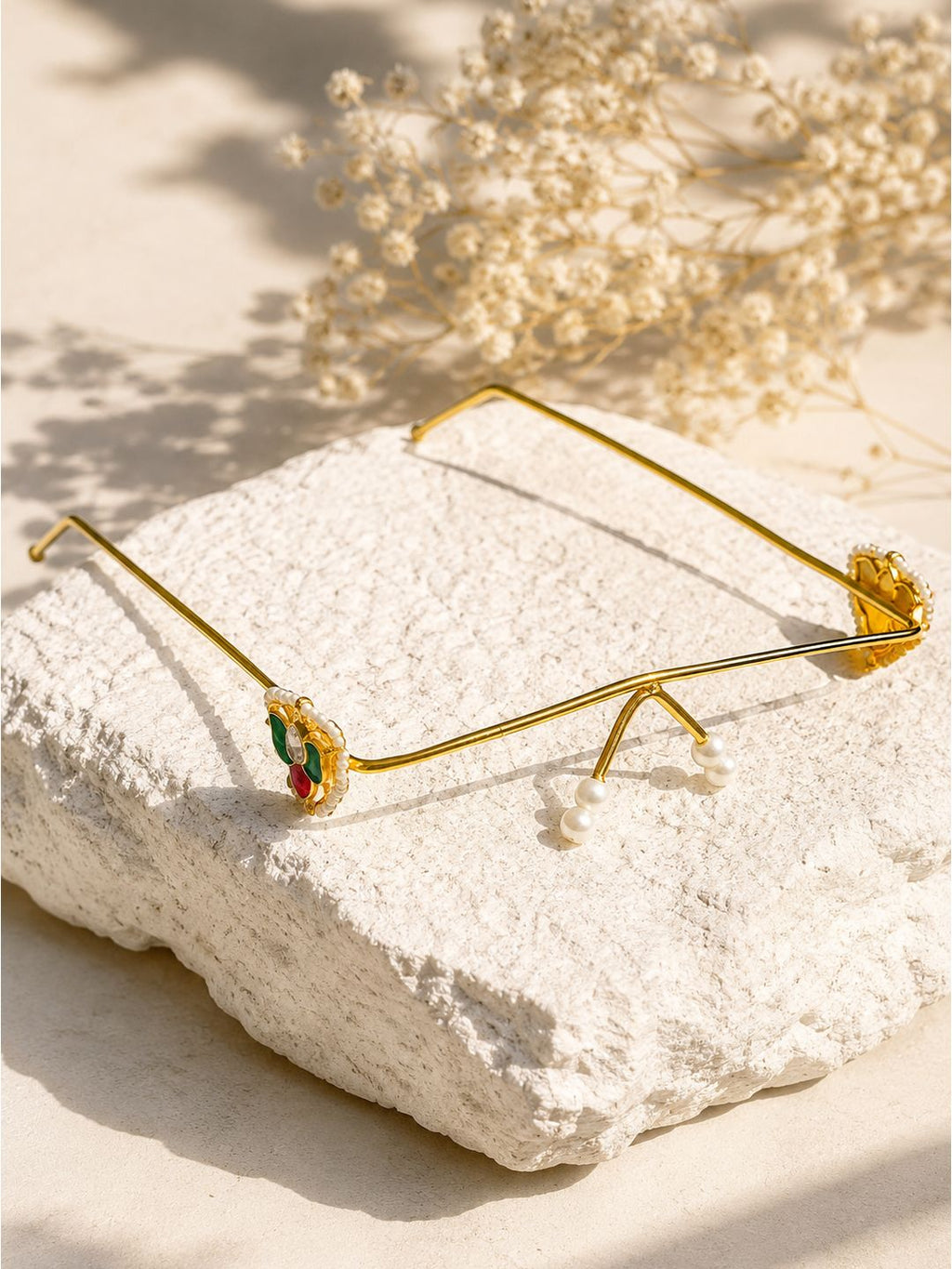 Brass v shaped pachikundan facelet, jewellery accessory