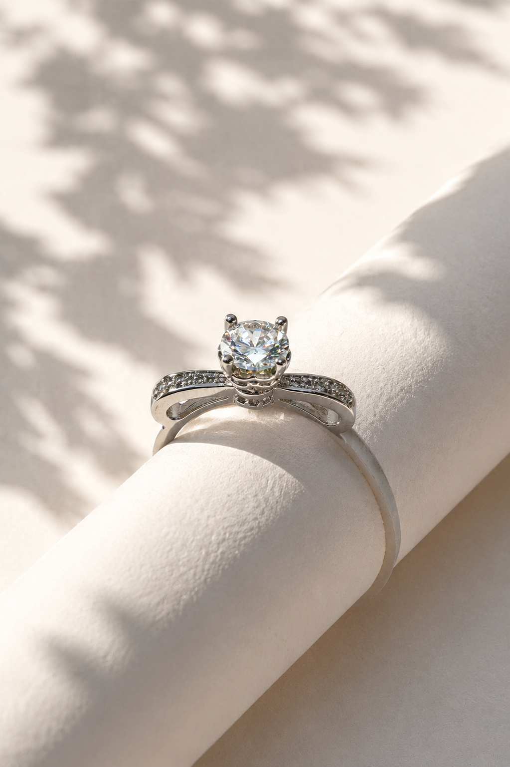 Bow with Single Diamond