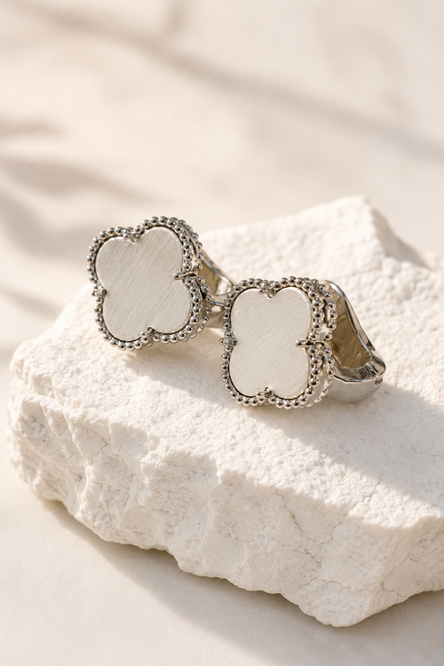 Anti-tarnish clover press studs earrings, jewellery accessory