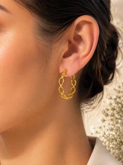 Gold-plated brass connected circles hoops earrings, jewellery accessory