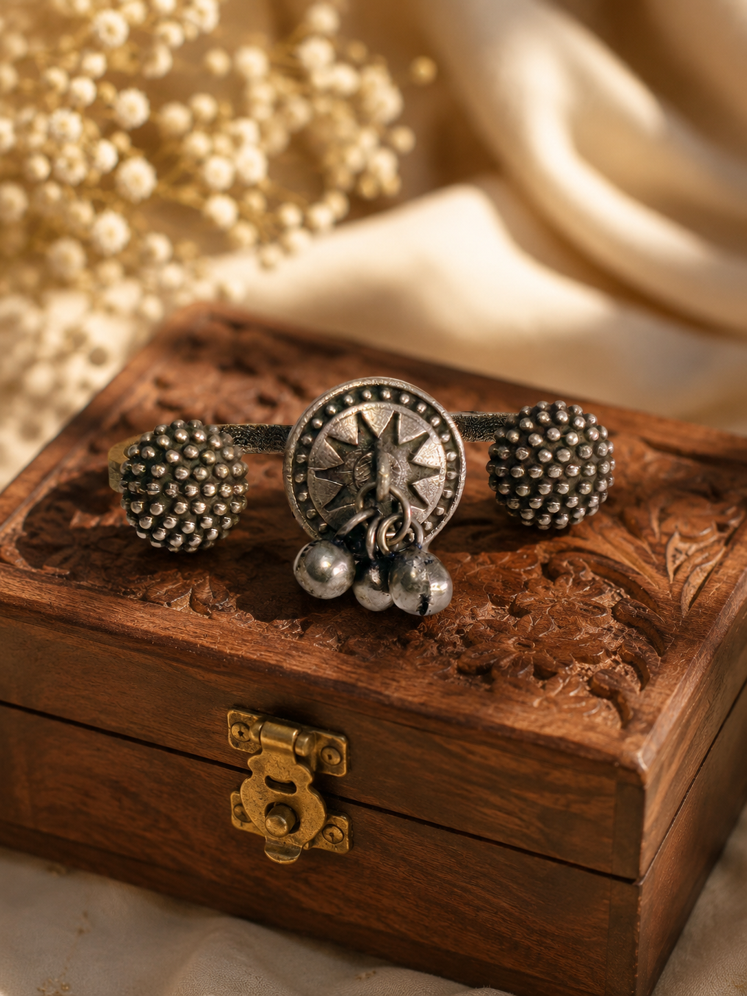 Double Finger Ring with Bells