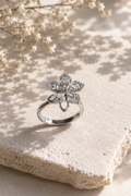 White Crystal Flower Rotating Ring